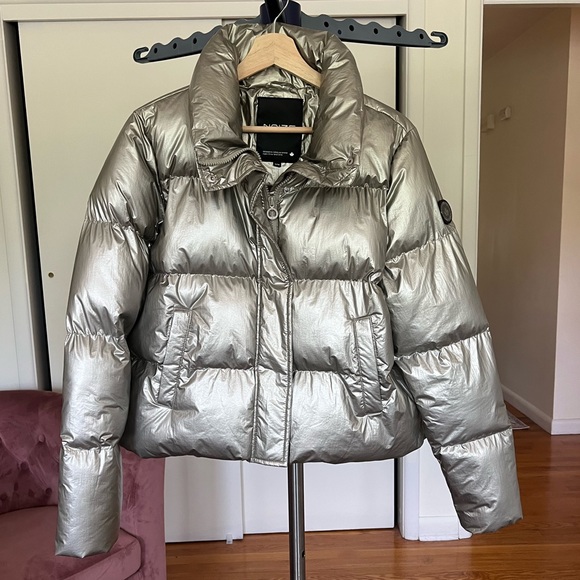 NWOT Noize Gold Metallic Quilted Cropped Puffer Jacket - Picture 8 of 16
